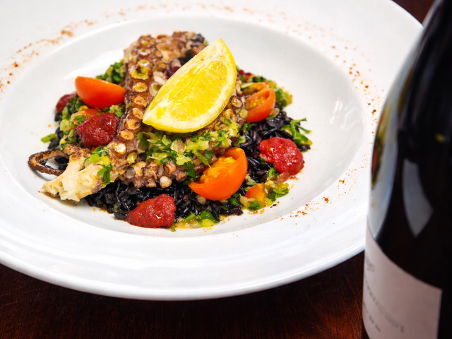 Le Vieux Bistrot - Restaurant au Perreux sur Marne 94 Poulpe à la plancha sauce vierge & riz vénéré